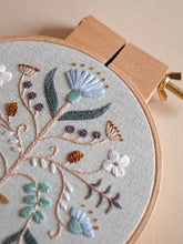 Load image into Gallery viewer, Nordic Floral Vase - PDF Pattern