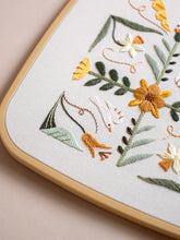Load image into Gallery viewer, Spring Garden Gift - PDF Pattern