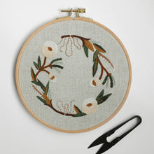Load image into Gallery viewer, Classic Wreath - PDF Pattern
