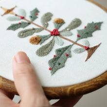 Load image into Gallery viewer, Wooly Xmas Tree - PDF Pattern