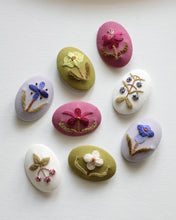 Load image into Gallery viewer, Wildflower Garden (Full Design + Brooch Version) - PDF Pattern
