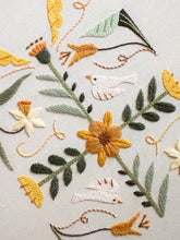 Load image into Gallery viewer, Spring Garden Gift - PDF Pattern
